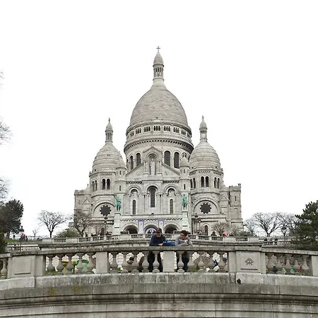 Apartment Lepic Paris