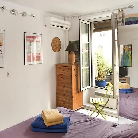 Lepic Apartment